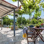 Karderina Cozy By The River Vilă