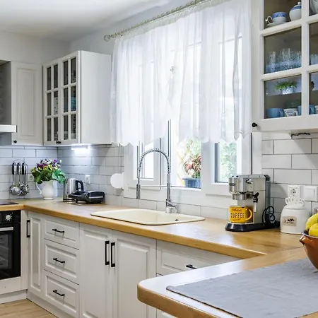 Βίλα Karderina Cozy By The River *