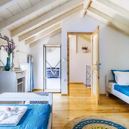 Karderina Cozy By The River * スコペロス