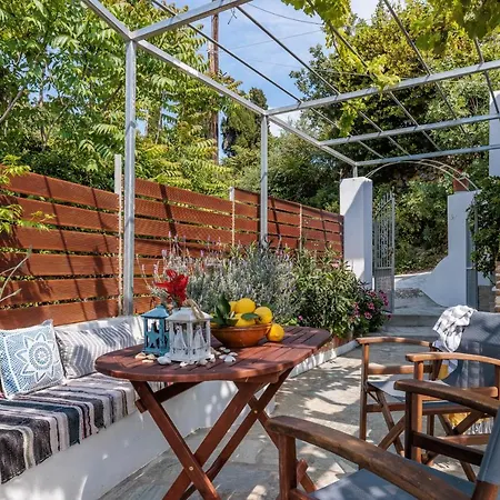 Karderina Cozy By The River * スコペロス