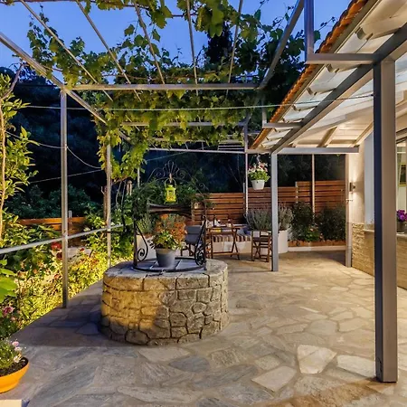 Karderina Cozy By The River Skopelos