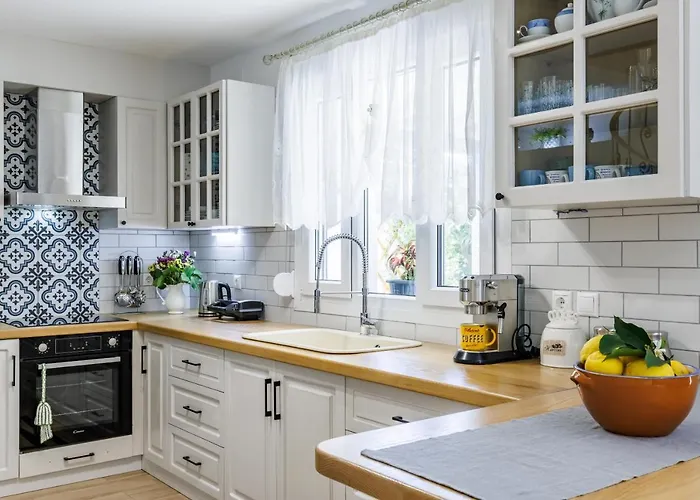 Villa Karderina Cozy By The River *