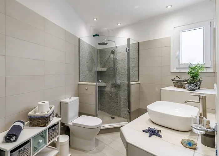 Karderina Cozy By The River