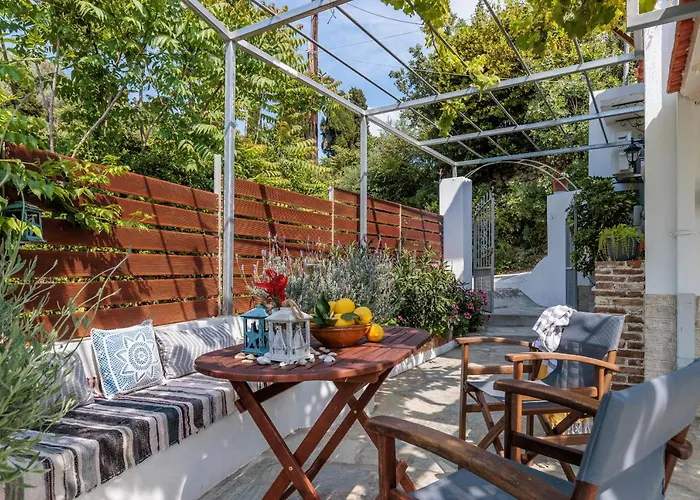 Karderina Cozy By The River * סקופלוס טאון